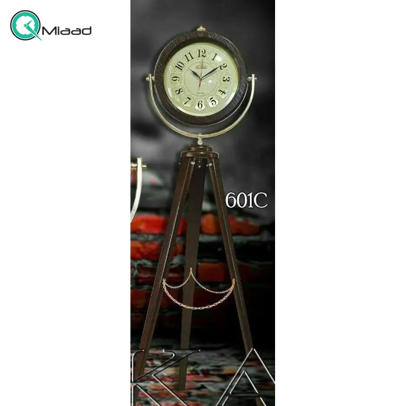 ساعت ایستاده فوجیکا مدل 601، ساعت سالنی 3 پایه دار با دو رنگ، متریال چوب و فلز، موتور آرامگرد تایوانی، طراحی به رنگ فندقی ساعت ایستاده