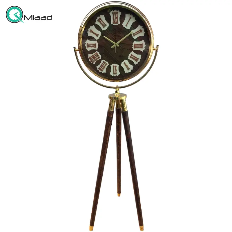 ساعت ایستاده فوجیکا، ساعت سالنی با آبکاری فورتیک، متریال چوب و فلز، دارای سه پایه، موتور آرامگرد تایوانی، طراحی رنگ قهوه ای طلایی| مدل 625 ساعت ایستاده