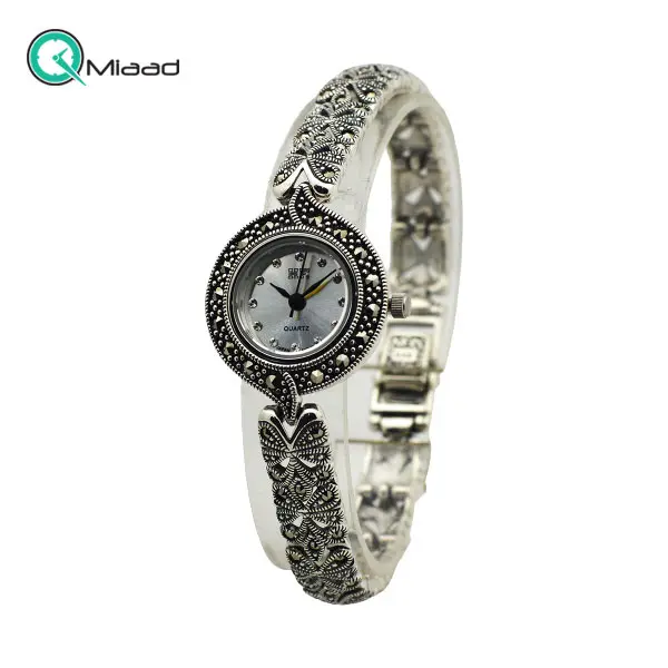 ساعت مچی زنانه نقره HF کد 037 ساعت