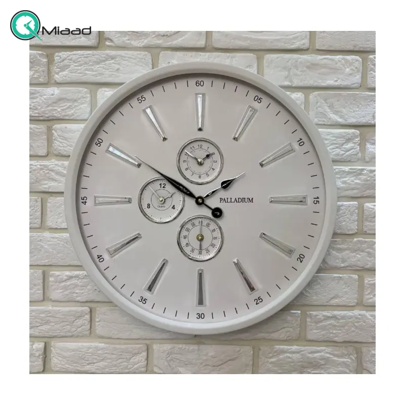 ساعت دیواری فلزی پالادیوم مدل 5310، ساعت دیواری مدرن و فلزی با طراحی عالی، دارای چهار موتور فعال ، دارای موتور نمایش گرافیکی روز و شب، رنگ سفید سیلور ساعت دیواری