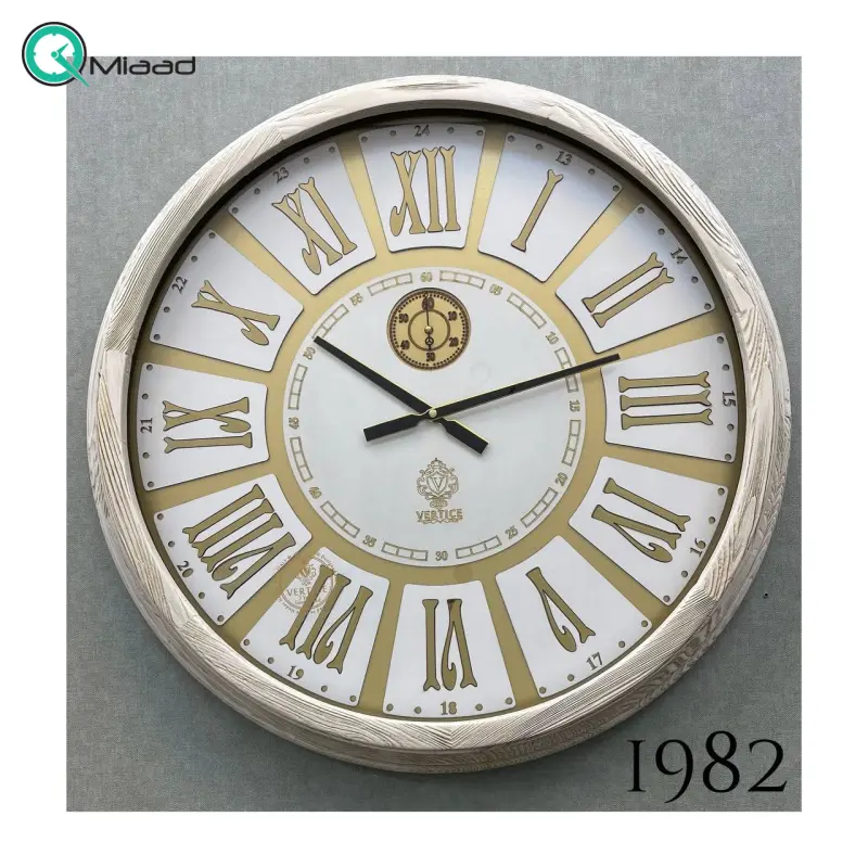 ساعت دیواری چوبی ورتیچ مدل 1982، ساعت دیواری دو موتوره با چوب طبیعی سایز 70 با موتور آرامگرد تایوانی، اعداد یونانی برجسته ساعت دیواری