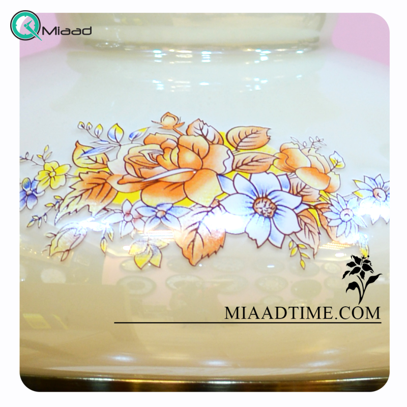 چراغ خواب و آباژور رومیزی چوبی طرح گردسوز با چوب راش گرجستان مناسب اتاق خواب و سالن پذیرایی مدل EB6017 خرید آباژور کلاسیک و شیک