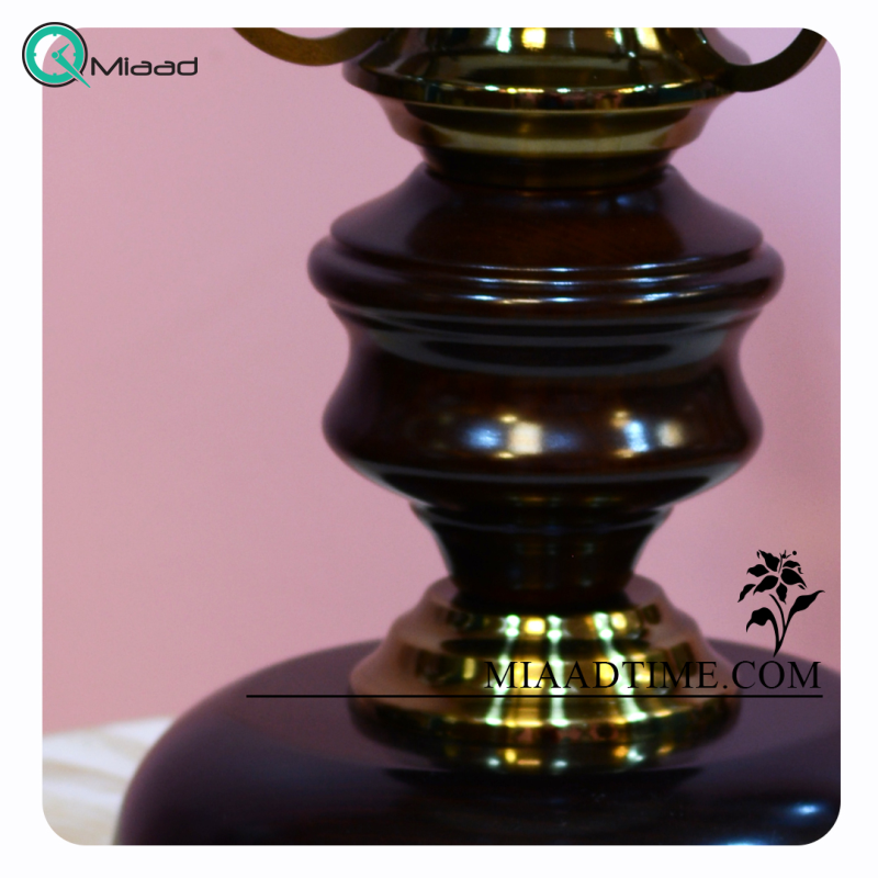 چراغ خواب و آباژور رومیزی چوبی طرح گردسوز با چوب راش گرجستان مناسب اتاق خواب و سالن پذیرایی مدل EB6017