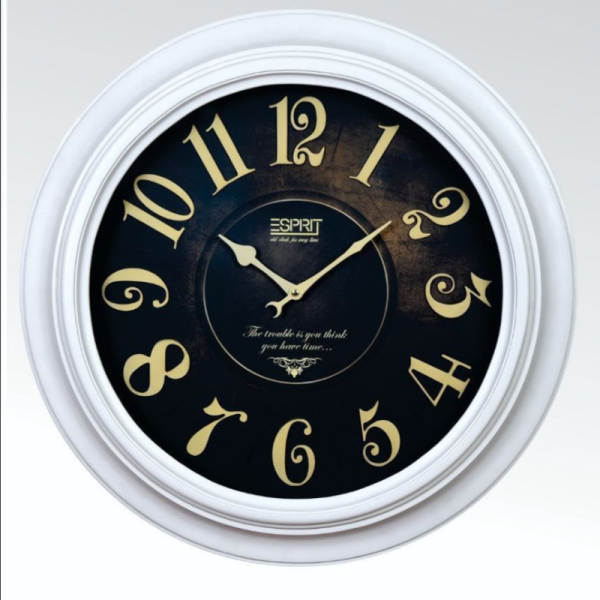 ساعت دیواری چوبی اسپریت مدل 3001، ساعت زیبا و کلاسیک با ترکیب رنگ سفید مشکی و اعداد طلایی رنگ، دارای دو سایز، متریال چوب، دارای اعداد درشت لاتین، سایز 60