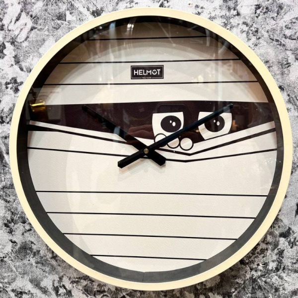  ساعت دیواری هلموت کد 4015، ساعت دیواری مدرن با طراحی مینیمال و خلاقانه، دارای زه فلزی رنگ استاتیک، سایز 45 سانتی متر، موتور میتسو با 5 سال ضمانت هلموت