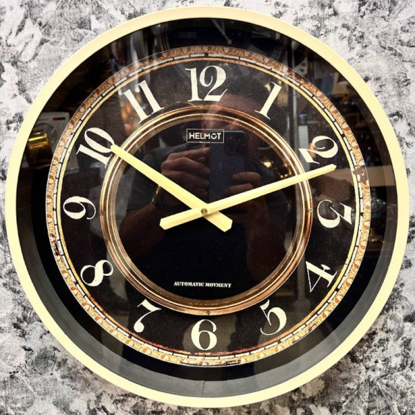  ساعت دیواری هلموت کد 4017، ساعت دیواری مدرن با طراحی مینیمال با زه فلزی رنگ استاتیک، سایز 45 سانتی متر، موتور میتسو با 5 سال ضمانت هلموت