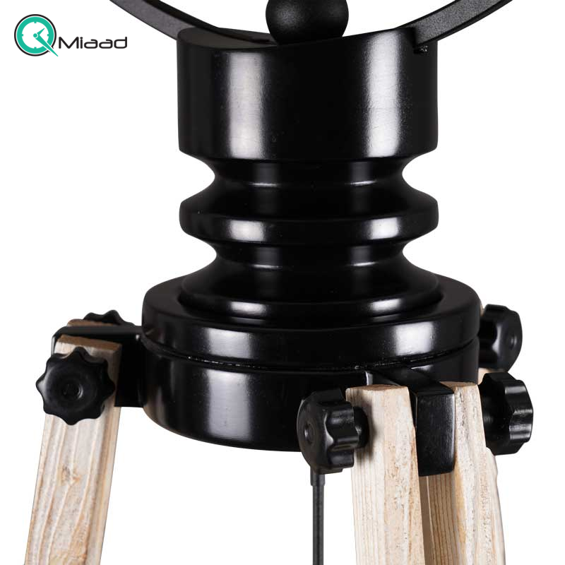 ساعت ایستاده و سه پایه چوبی لوتوس، ساعت ایستاده با متریال چوب و فلز، دو موتوره و دارای موتور کم مصرف، رنگ سفید، مدل 9124 قیمت ساعت ایستاده