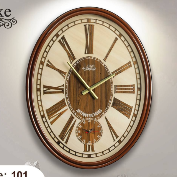 ساعت دیواری لوکس مدل 101، ساعت دیواری چوبی طرح بیضی، سایز 65x50 با تنوع رنگی خیره‌کننده، مدل انحصاری برای دکوراسیون‌های خاص