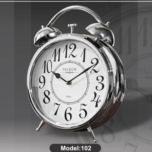 ساعت رومیزی فلزی پالادیوم مدل 102، ساعت رومیزی آبکاری شده با کیفیت عالی در طرح و رنگ متفاوت، طراحی مدرن و چشمگیر، رنگ نقره ای سفید