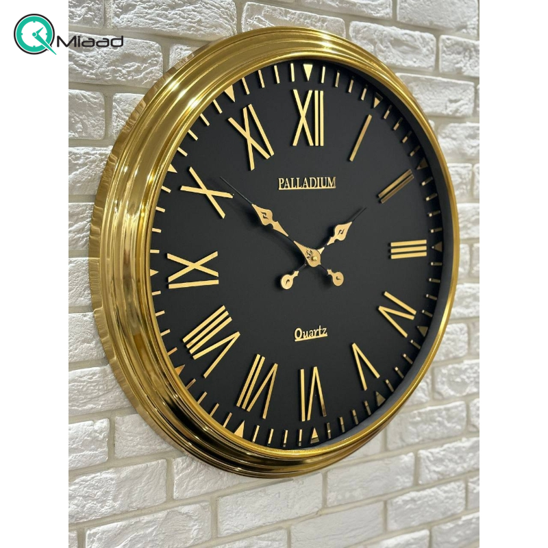 ساعت دیواری فلزی پالادیوم مدل 502، ساعت دیواری سایز 70 با فونت ساده و خوانا اعداد رومی، ساعت دیواری شیک و متفاوت آبکاری شده با فریم فلزی، رنگ طلایی مشکی قیمت ساعت دیواری