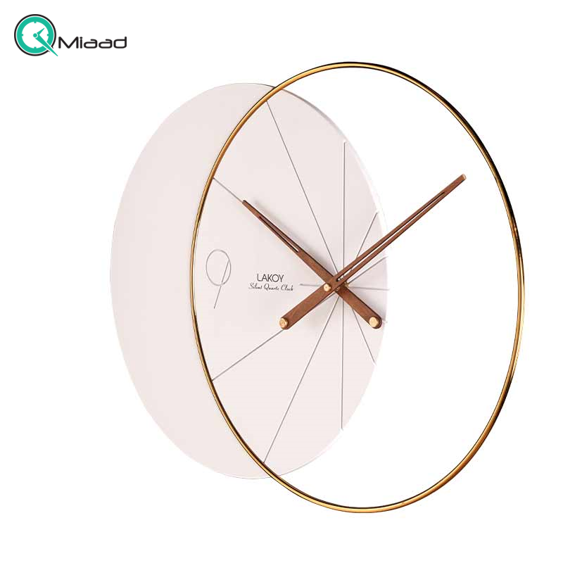 ساعت دیواری مدرن لاکوی کد WMC-15011، ساعت دیواری لاکوی با متریال با کیفیت و با دوام، طراحی مینیمال، دارای موتور آرامگرد و 5 سال گارانتی، رنگ سفید