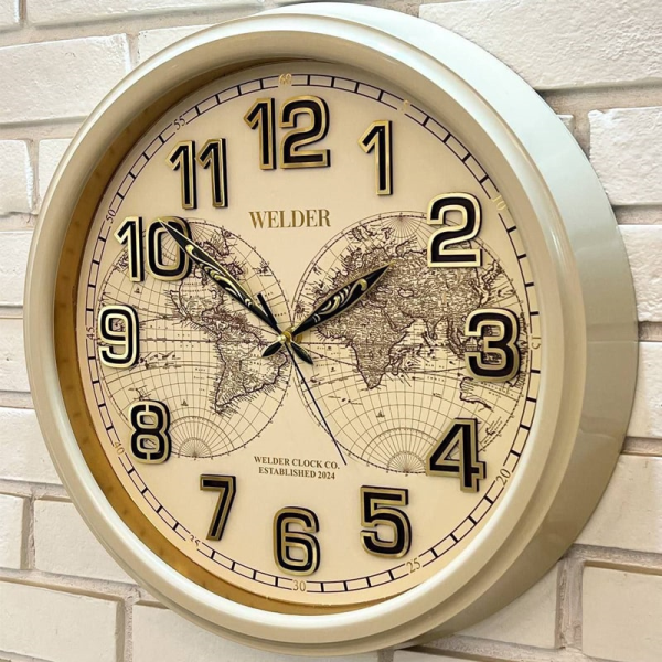 ساعت دیواری ولدر Welder، ساعت دیواری سایز 43 شماره برجسته، دارای موتور آٰرامگرد، طرح چوبی شماره برجسته با قاب پلاستیک کیفیت بالا کد 555