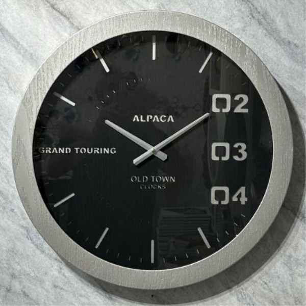 ساعت دیواری چوبی آلپاکا Alpaca کد AL13، ساعت دیواری گرد نقره ای سایز 60 و موتور آرامگرد، ساعت دیواری با صفحه خاص و زیبا