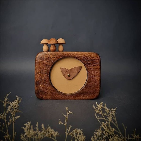 ساعت رومیزی چوبی دست ساز مدل 119
