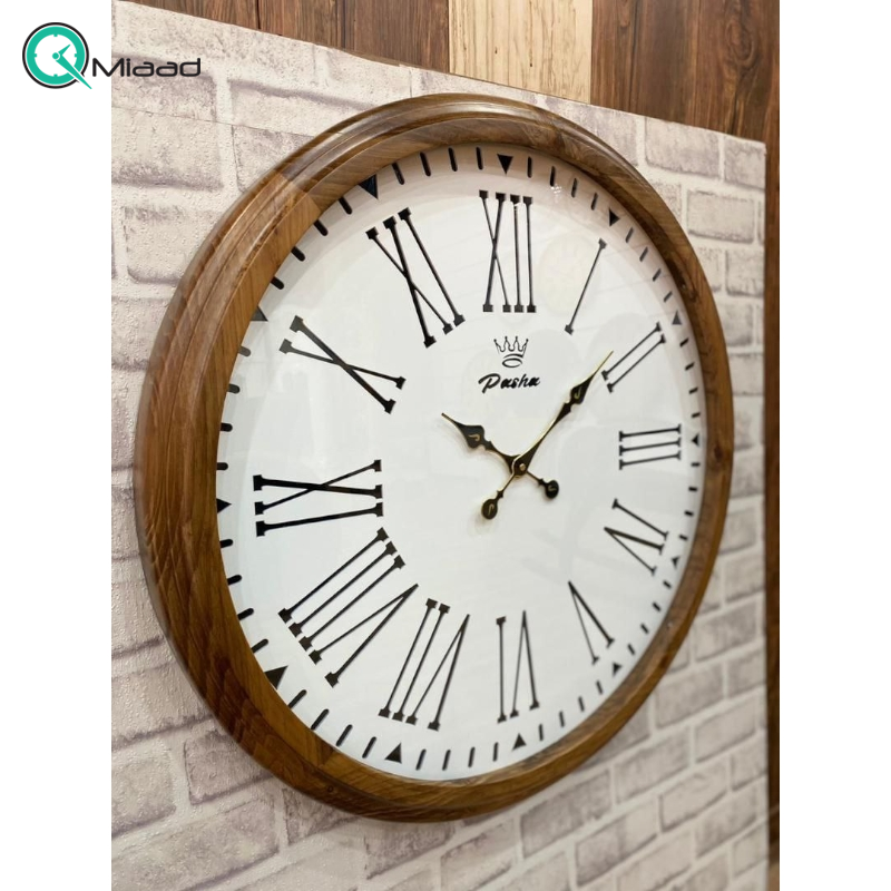 ساعت دیواری پاشا مدل pasha 756، ساعت دیواری با بدنه چوب طبیعی نراد روسی، موتور میتسو آرامگرد، اعداد رومی، صفحه سفید، سایز 75  قیمت ساعت دیواری