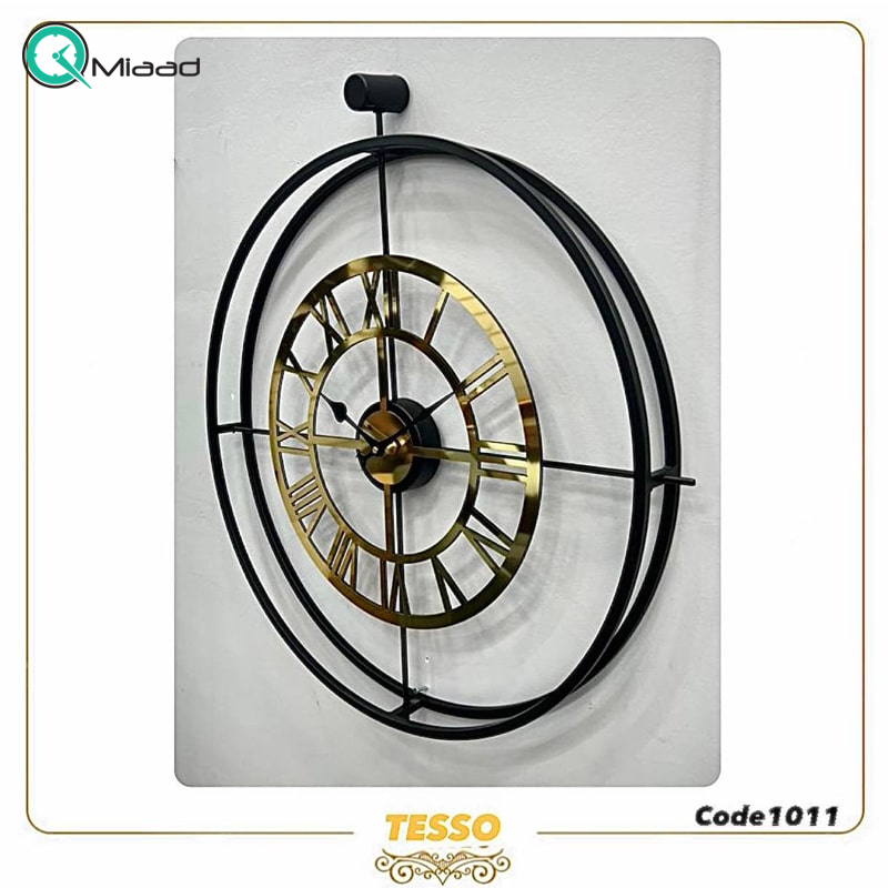 ساعت دیواری فلزی تسو، ساعت دیواری فلزی حلقه ای قطر 60 سانت، موتور ساخت تایوان، ساعت دیواری طرح ساده و در عین حال بی نظیر، رنگ مشکی،کد 1011  لوتوس