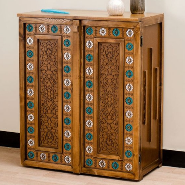 جاکفشی لوتوس فیروزه ای مدل JK04042، جاکفشی با طراحی سنتی، دارای طبقه های برای نگهداری کفش و جزییات مربوطه، ترکیب رنگ فیروزه ای و نقره ای