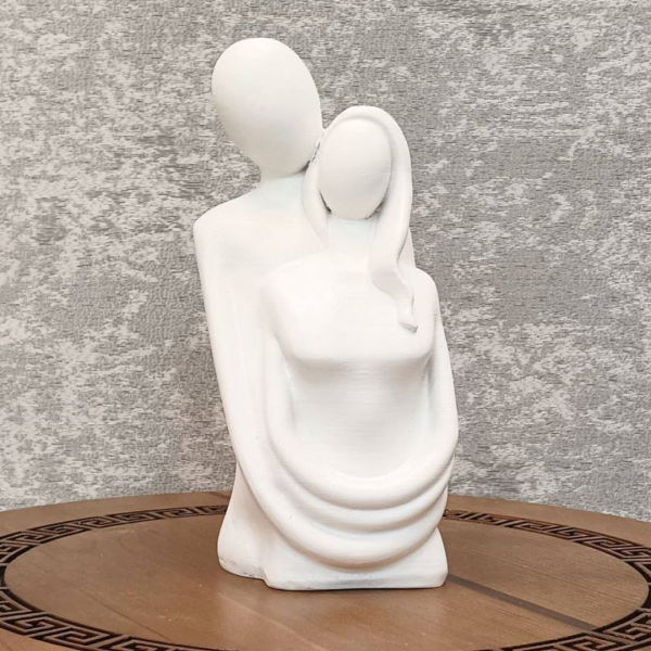 مجسمه رزین مدل آغوش کد MO16144، مجسمه دکوری، زیبا کننده هر میز و هر سطحی، هدیه ای مناسب برای خانم ها