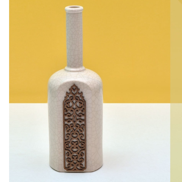 بطری یک تکه کد SR20035، بطری سرامیکی یک تکه و دکوری با طراحی ساده و زیبا و همینطور خلاقانه