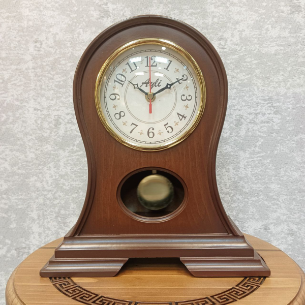 ساعت رومیزی چوبی آیلی مدل 444B، ساعت رومیزی پاندول دار با متریال تمام چوب، طراحی فانتزی و مینیمال، موتور آرامگرد و 2 سال ضمانت، اعداد لاتین
