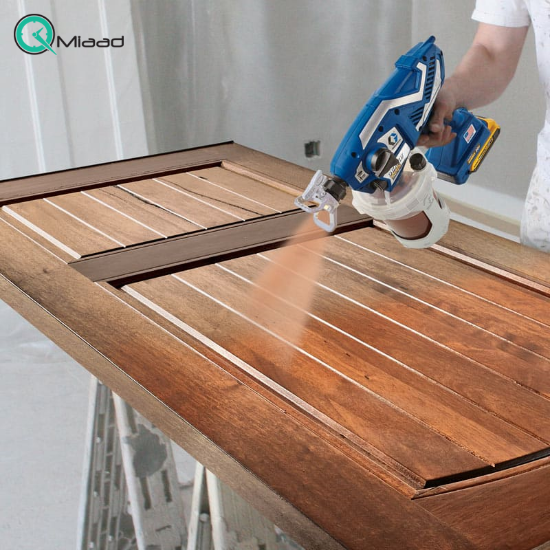 آماده سازی رنگ برای کابینتها